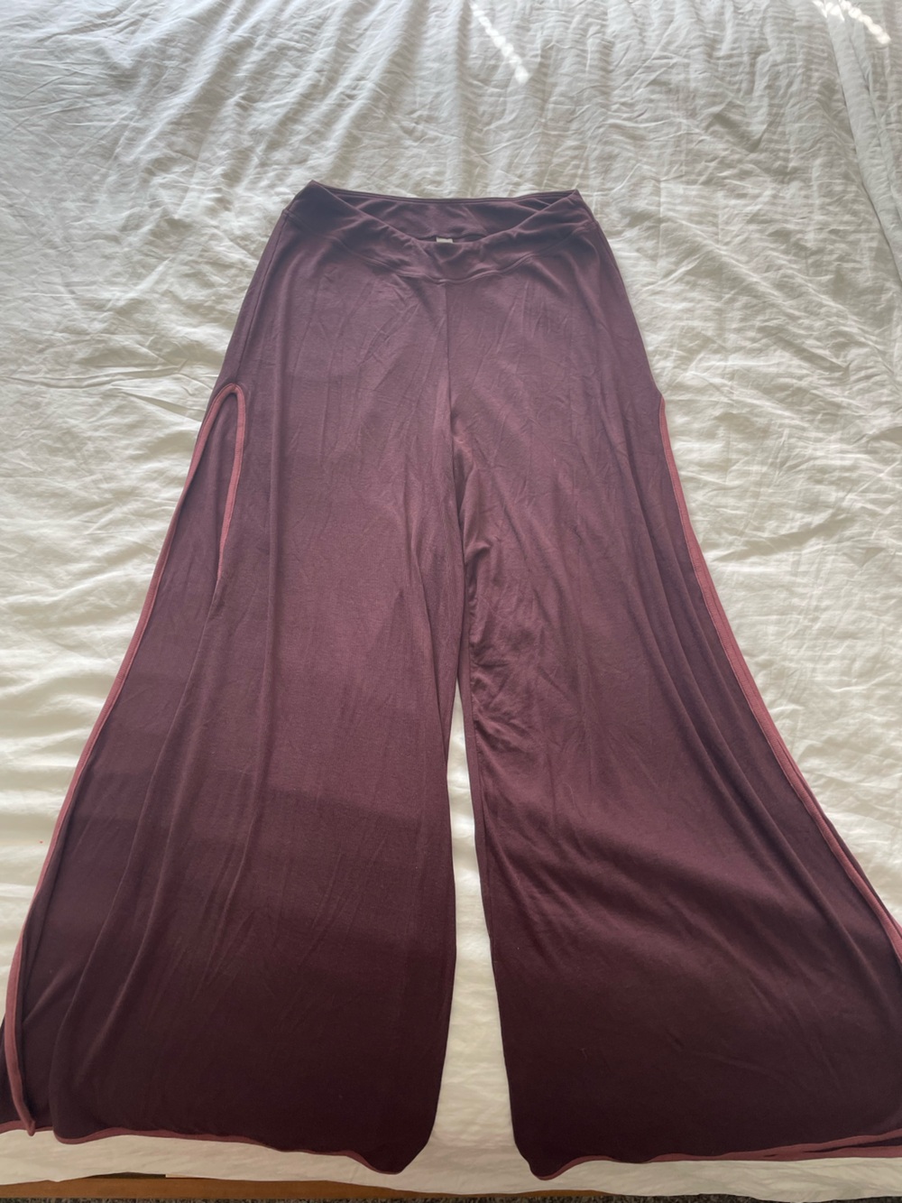 Parade Comfort Rib Wide Leg Slit Pants (Pretzel)